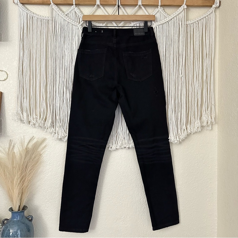 American Eagle Distressed High Rise‎ Mom Jean Size 2R Regular Black - Picture 2 of 5